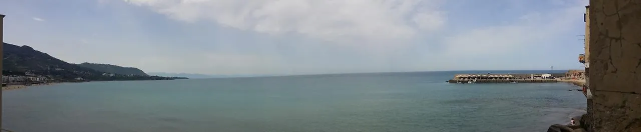 Bed & Breakfast Balcone Sulla Spiaggia Cefalu Italy
